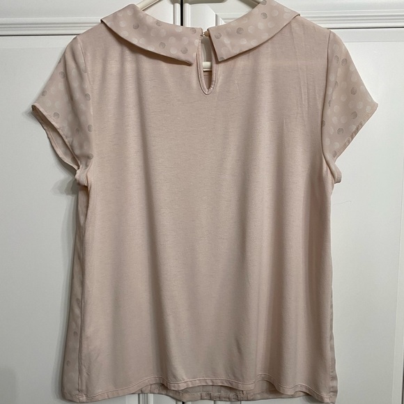 Elle Size Large Pale Pink Short Sleeve Blouse Ribbed Front Peter Pan Collar Top - Picture 7 of 11